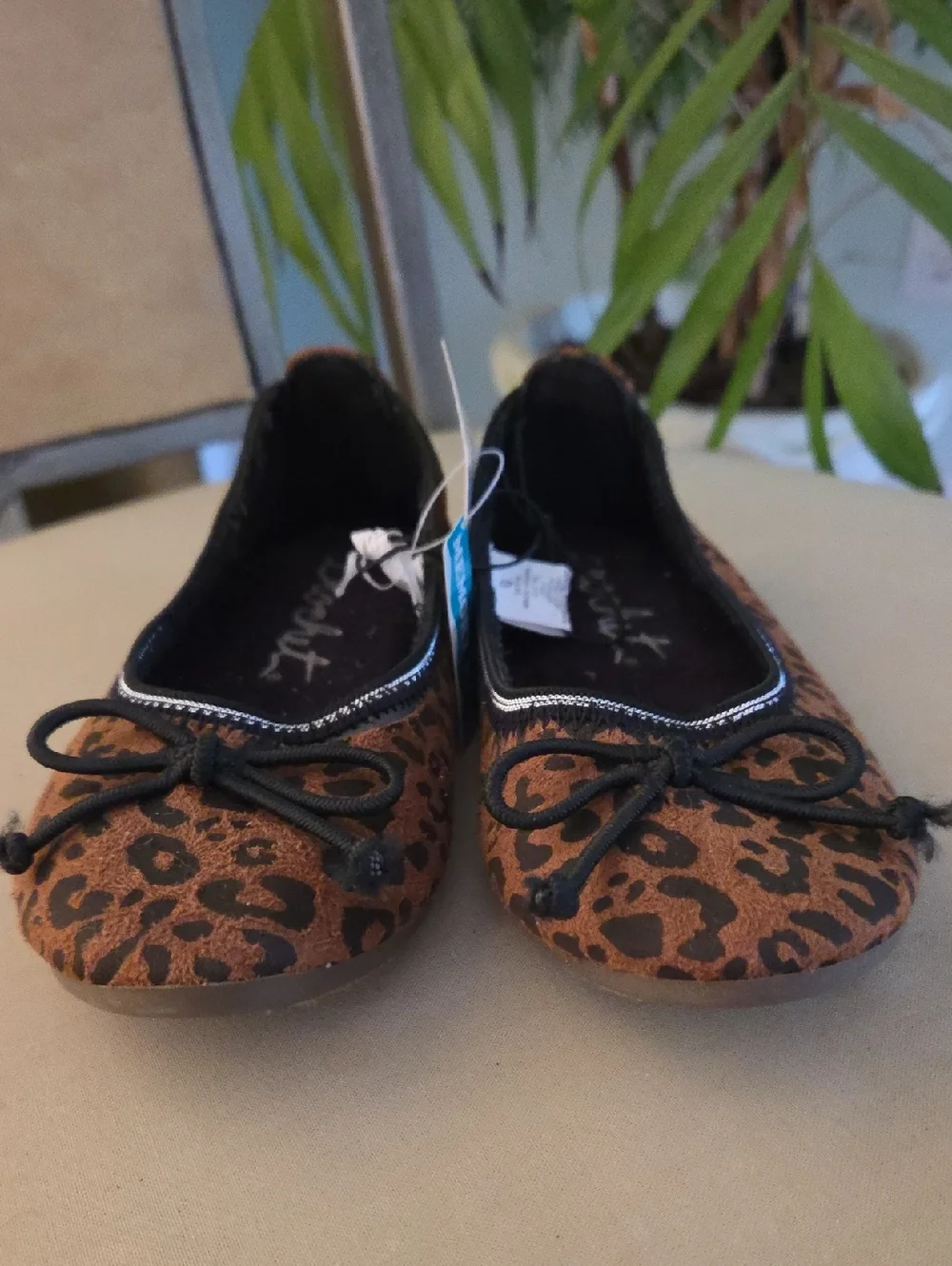 Girls Leopard Print Memory Foam Ballet Flats ❤️